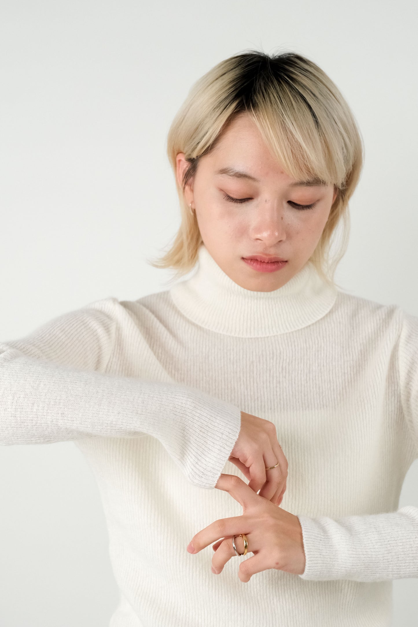 Merino Wool Turtleneck Knit Top - White