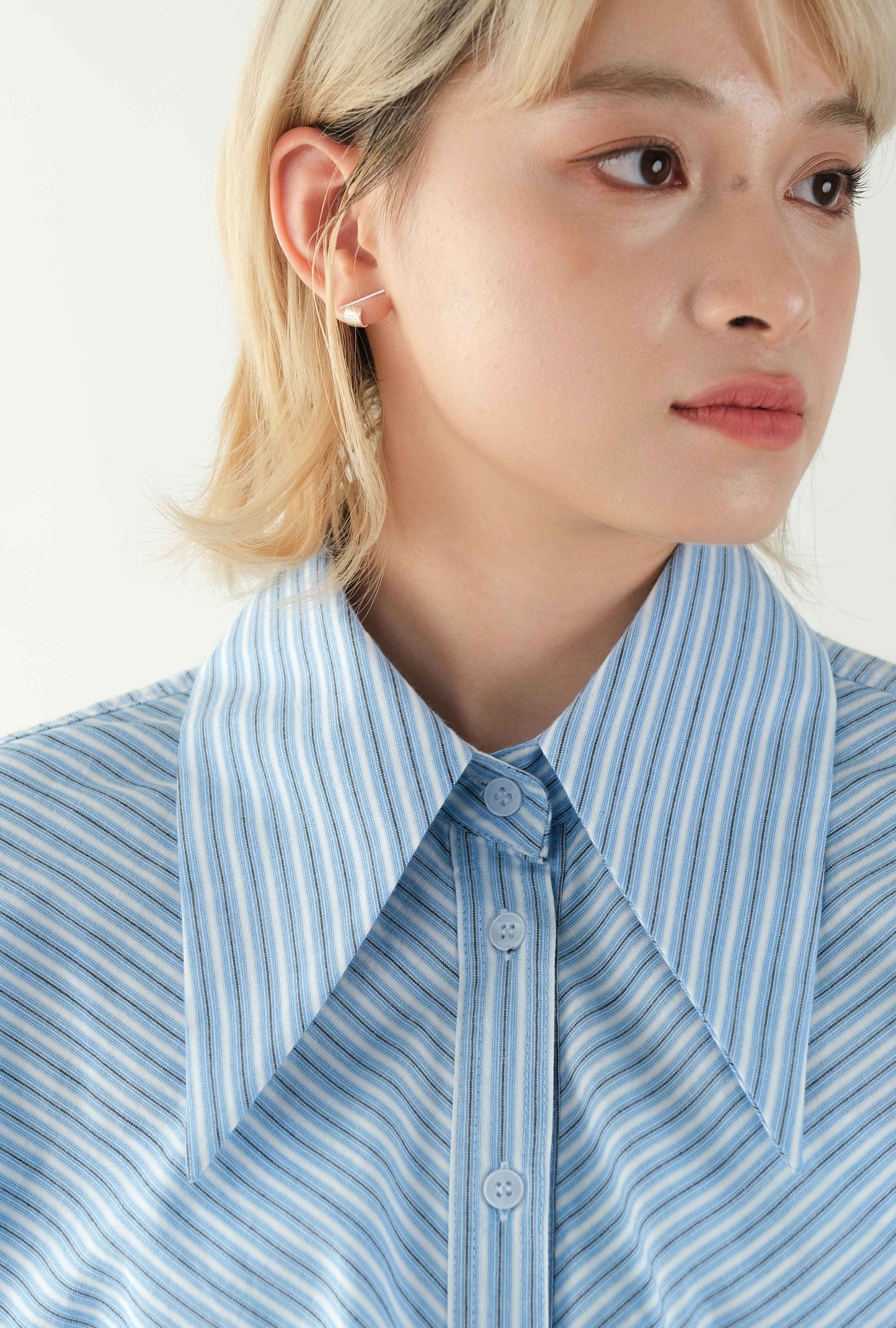 Pointed Collar Striped Mid Length Shirt