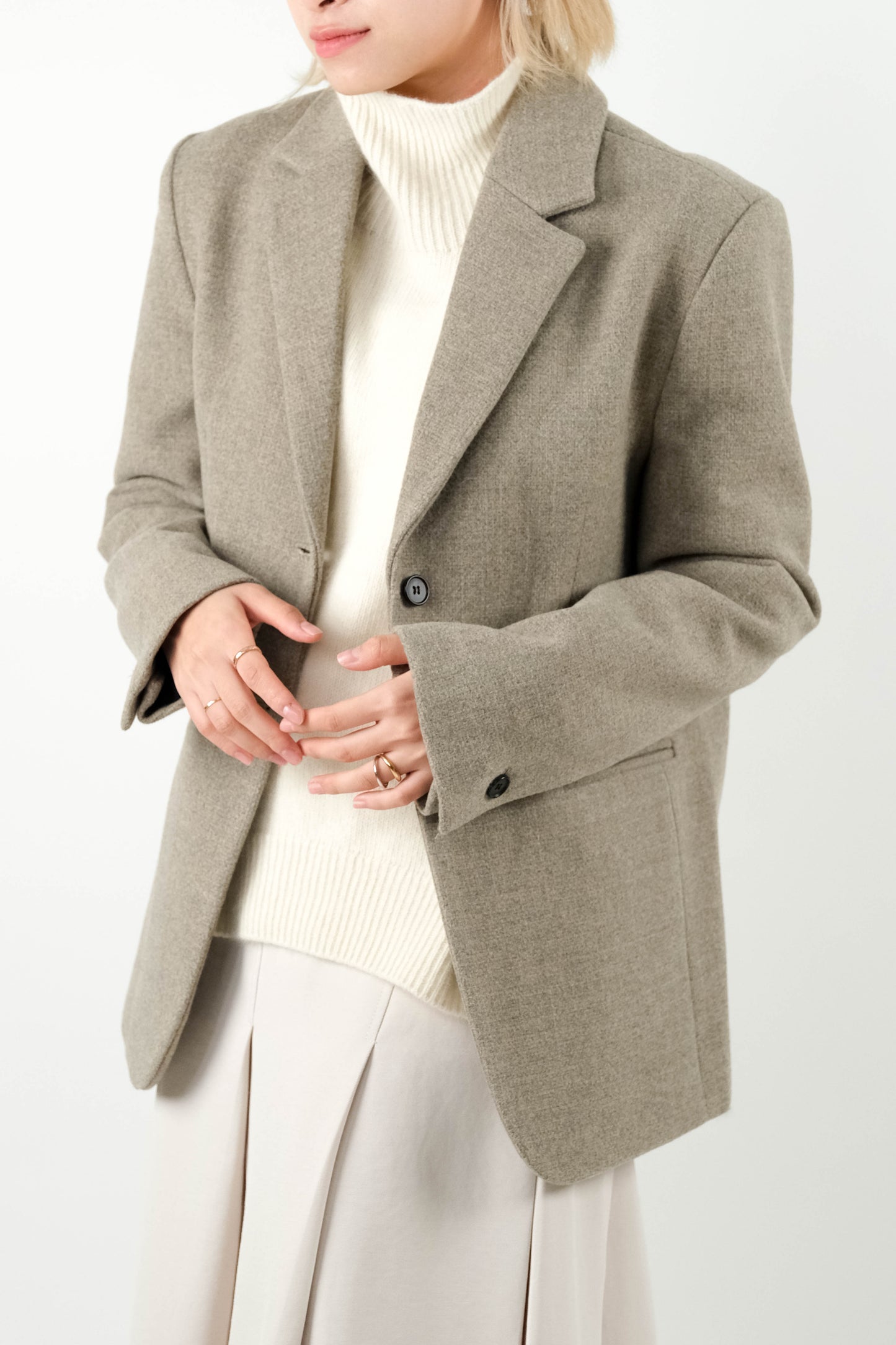 Natural Shoulder Line Loose-Fit Blazer - Oat